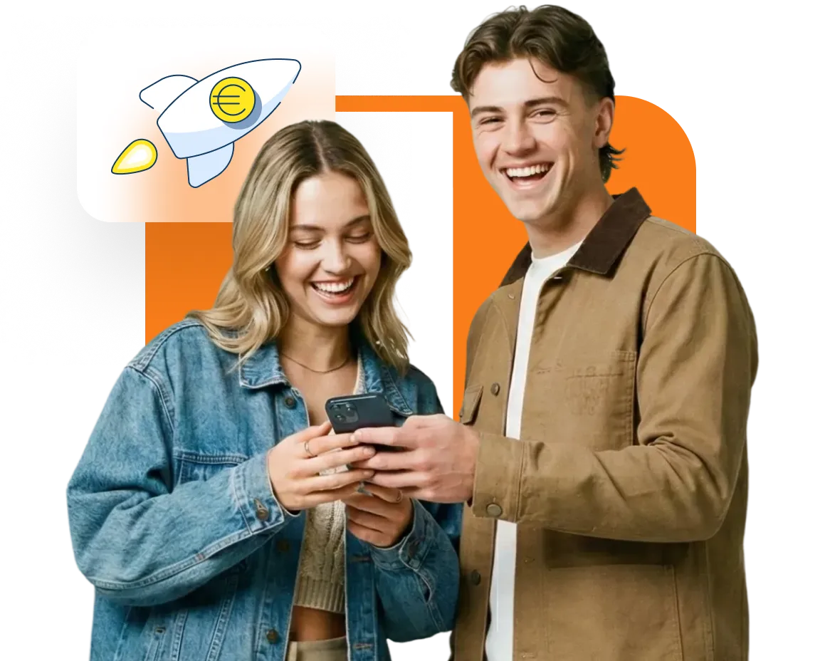 Glückliche Frau & Mann die auf die Finanzblick App schauen.