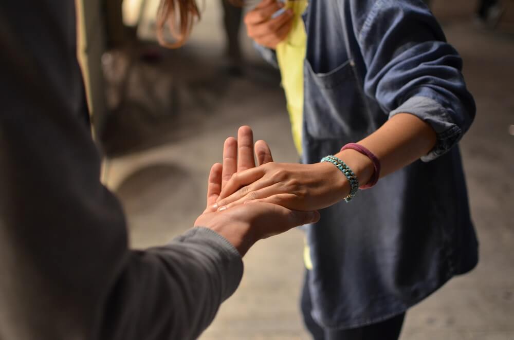 Hand in Hand: 5 Gründe, warum dein Verein passive Mitglieder braucht