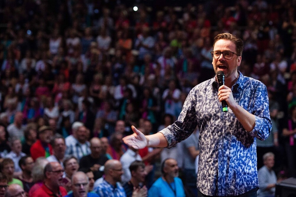 Hans Christian Jochimsen: Freude am Singen: Menschen beim Gospelkirchentag in Karlsruhe