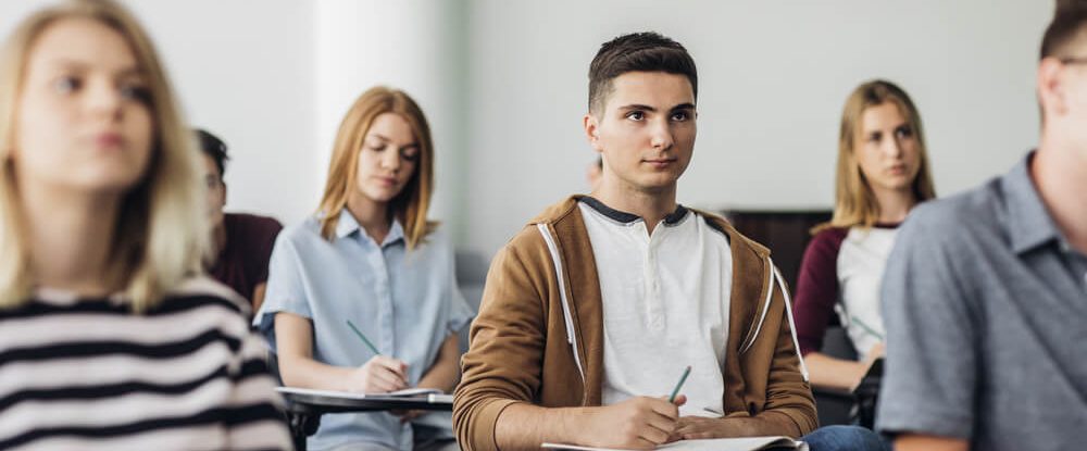 Fachschulbesuch nach Berufstätigkeit keine Erstausbildung