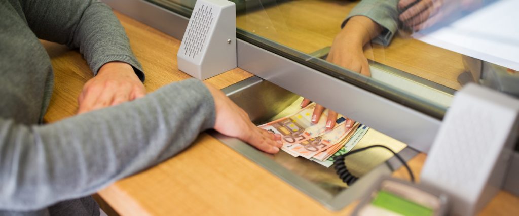 Bar die Steuer zahlen